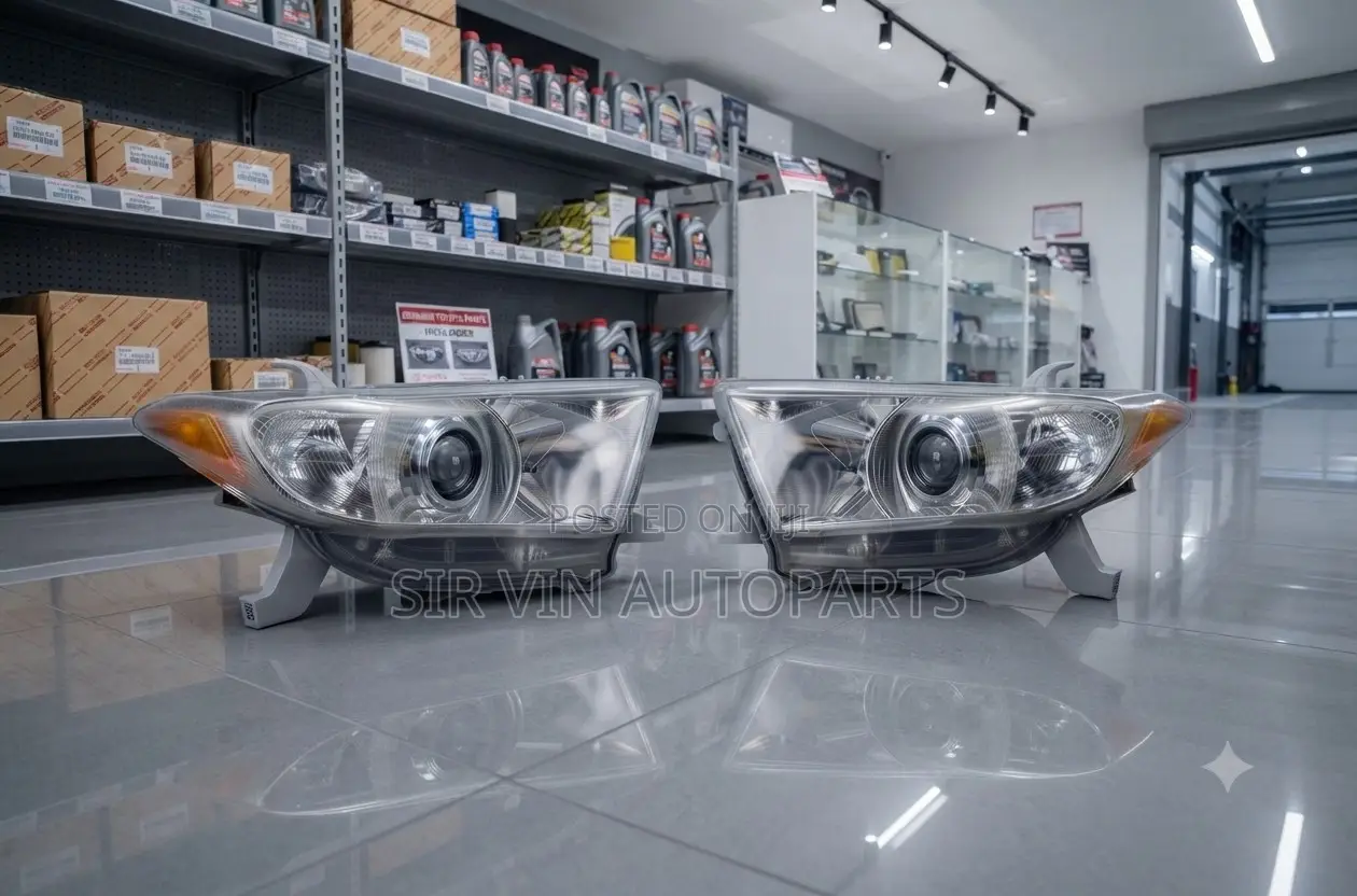 OEM 2012 Toyota Highlander Headlight/Headlamp Assembly – Complete Set
