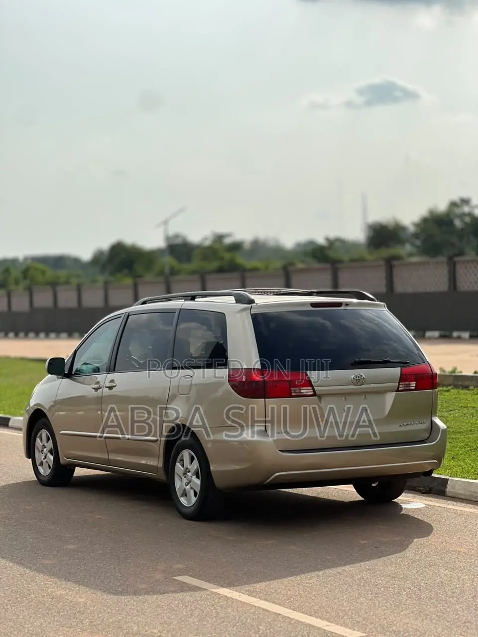 Toyota Sienna 2006 Gold