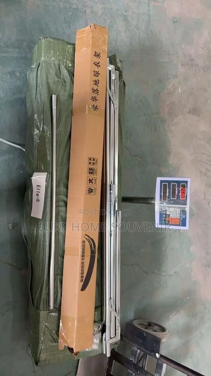 Quality Stainless Steel Telescopic Floor Hanger Single Pole