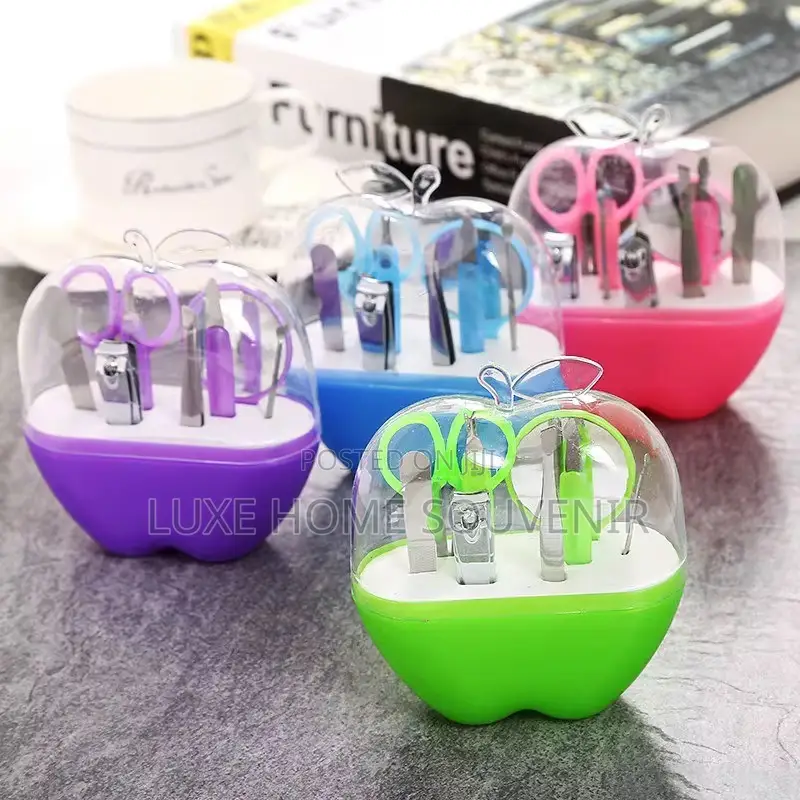 Apple Shape and Nail Cleaner Manicure Set