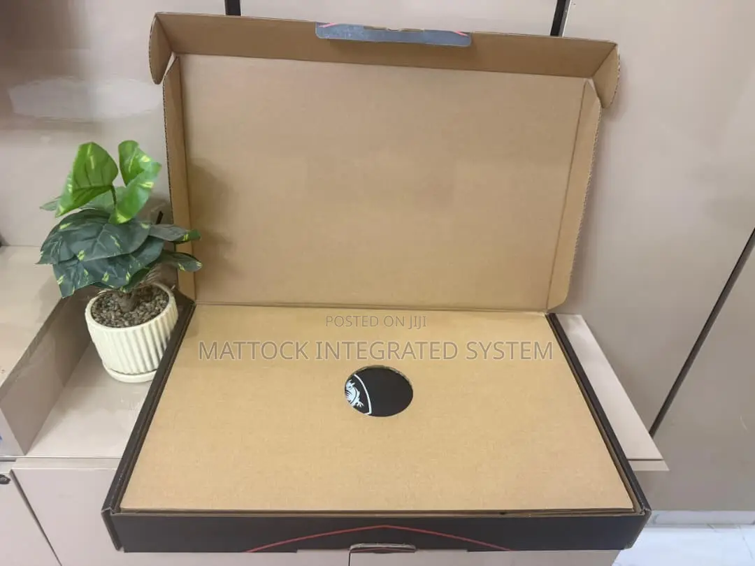 New Laptop MSI Vector 16 HX AI A2XWIG 16GB Intel Core Ultra 9 SSD 1T