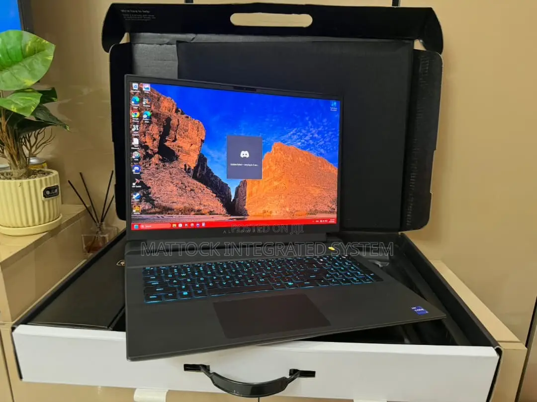 Laptop Dell Allienware M18 R1 32GB Intel Core i9 SSD 1T