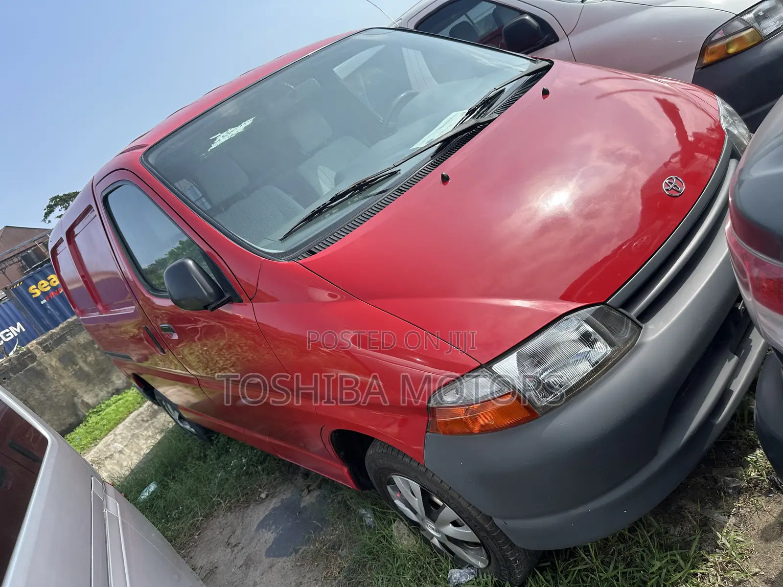 Toyota HiAce 2006 Red