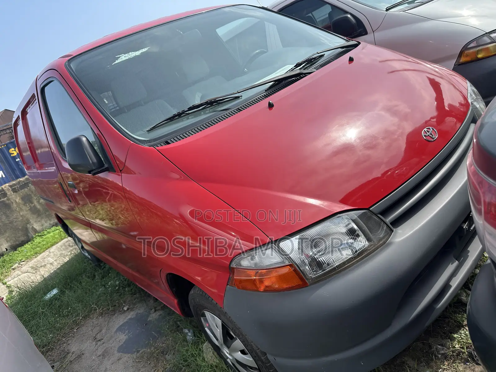 Toyota HiAce 2006 Red