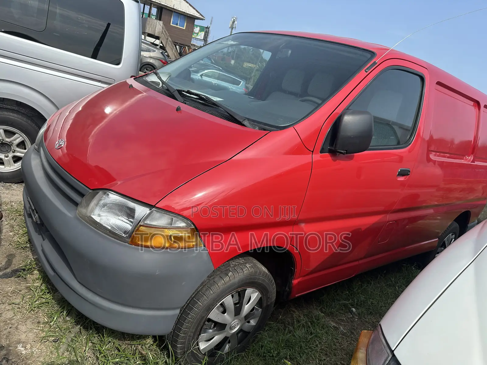 Toyota HiAce 2006 Red