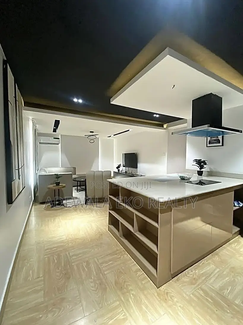 1Bedroom Shortlet in Yaba | Bathtub | 24hrs Power | WiFi