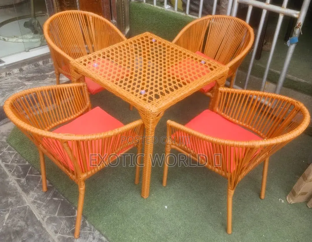4 Seater Outdoor Rattan Dining Set With Cushions