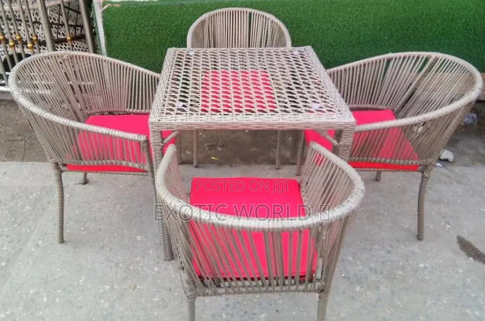 4 Seater Outdoor Rattan Dining Set With Cushions