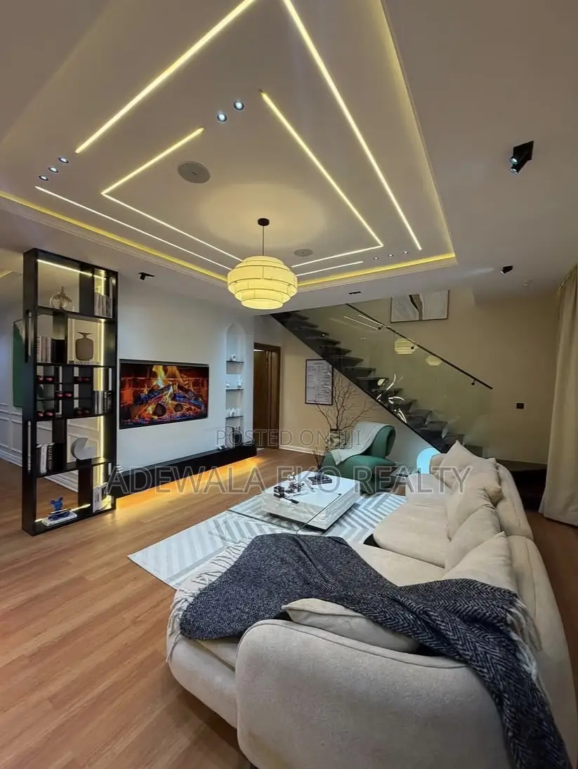 2-Bedroom Maisonette Freedom Way Lekki Ph 1 - Cinema Room|PS5|Pool