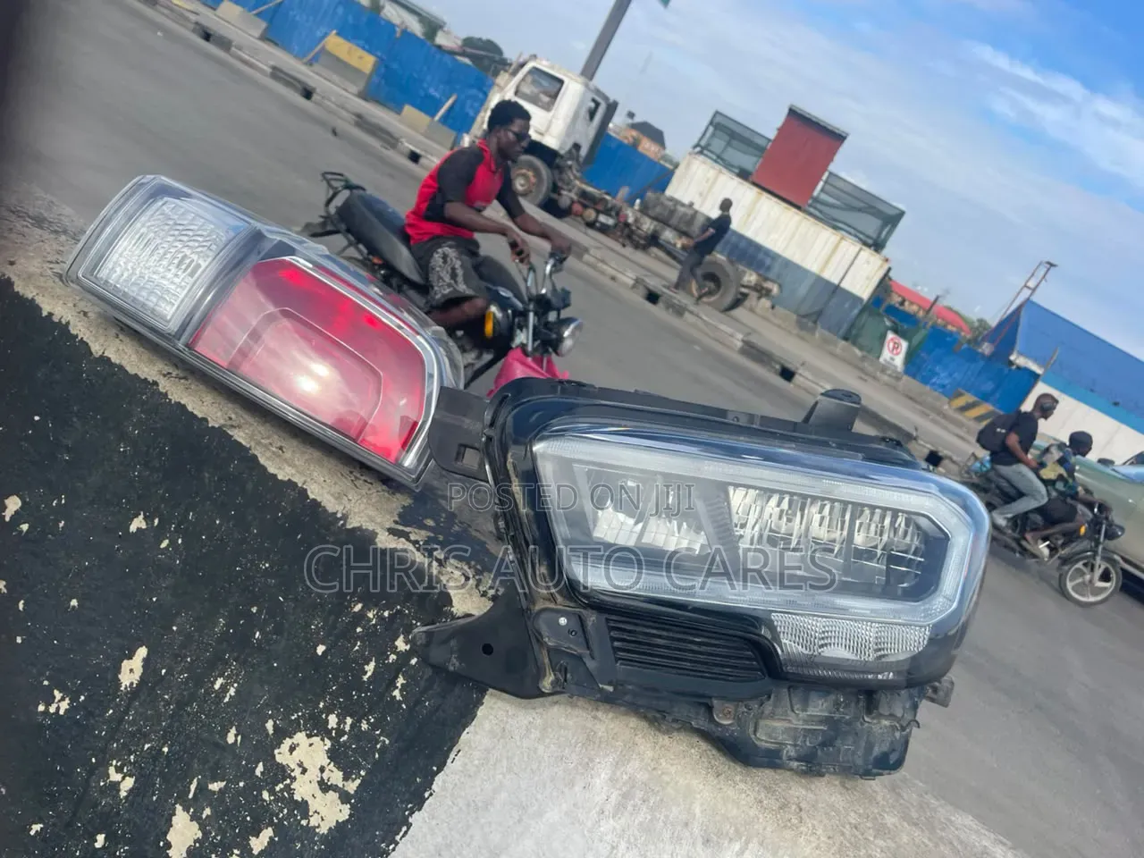 Toyota Tacoma Headlight and Rear Light Available