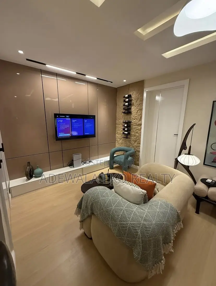 1Bedroom Shortlet Lekki Phase 1 - 24/7 Power|PS5|Pool