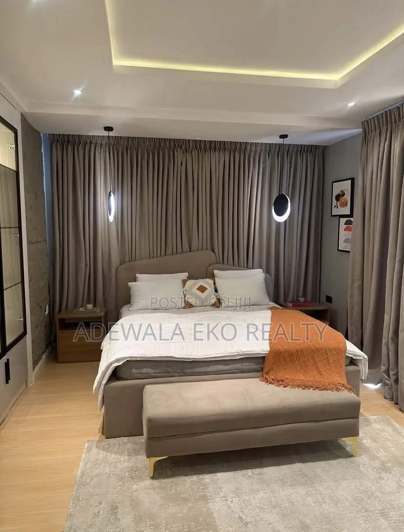 1Bedroom Shortlet Lekki Phase 1 - 24/7 Power|PS5|Pool
