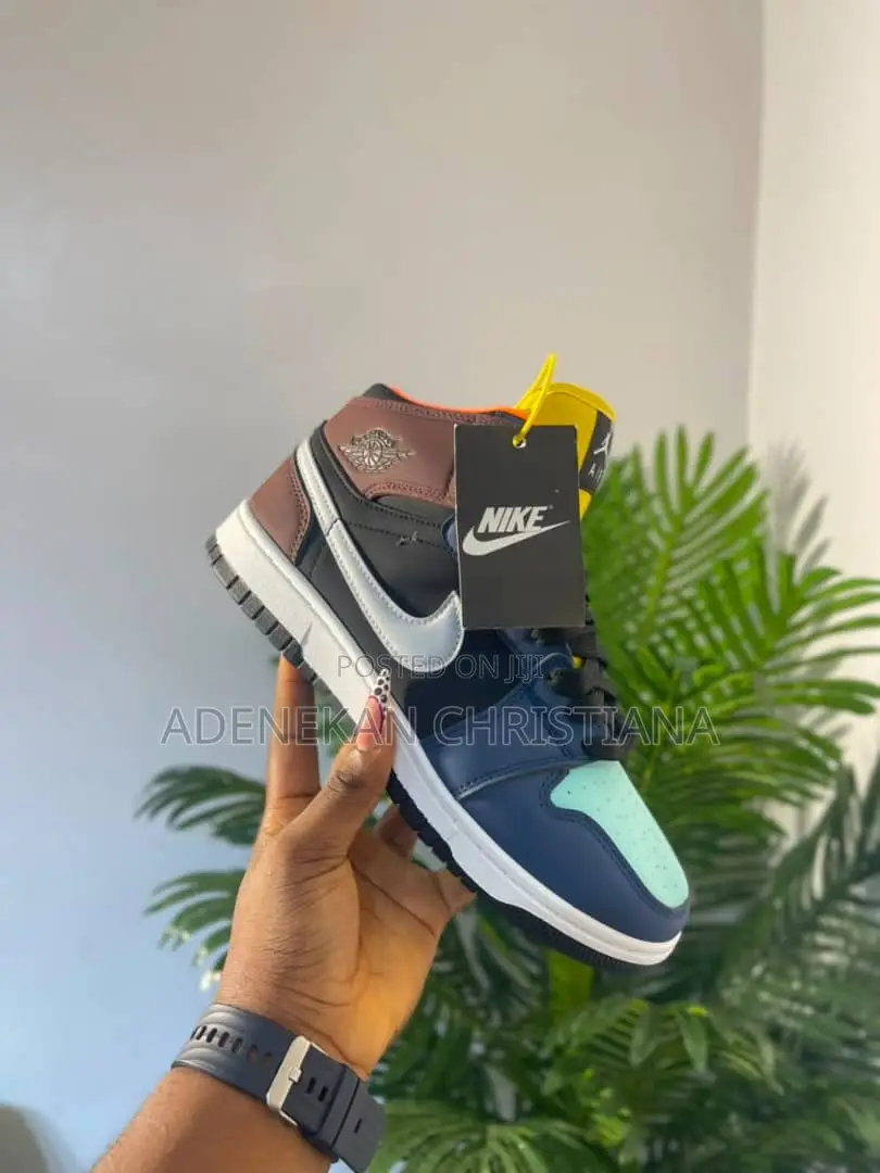 Nike Air Jordan 1 Mid Sneakers for Unisex
