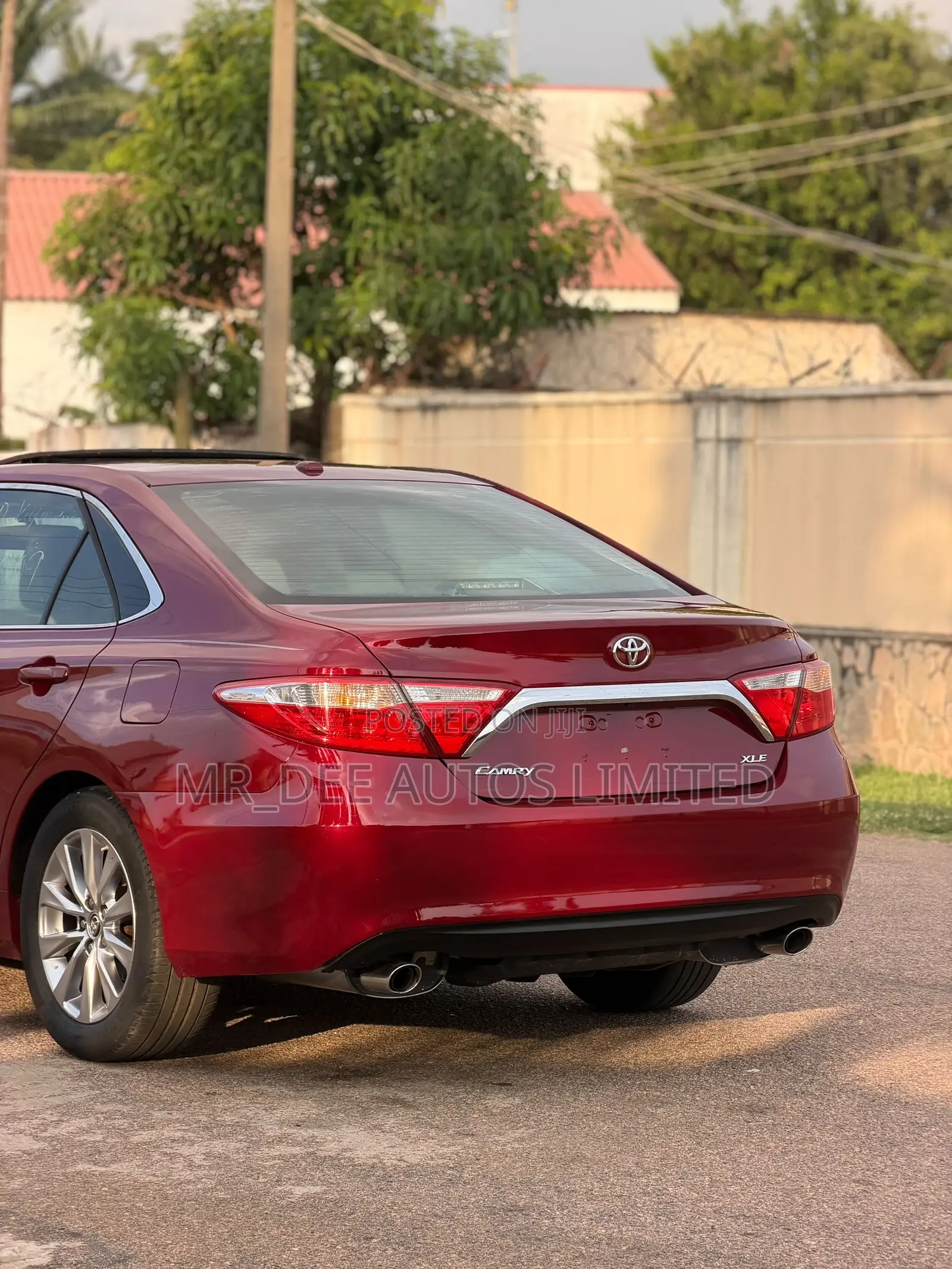 Toyota Camry XLE 4dr Sedan (2.5L 4cyl 6A) 2016 Maroon
