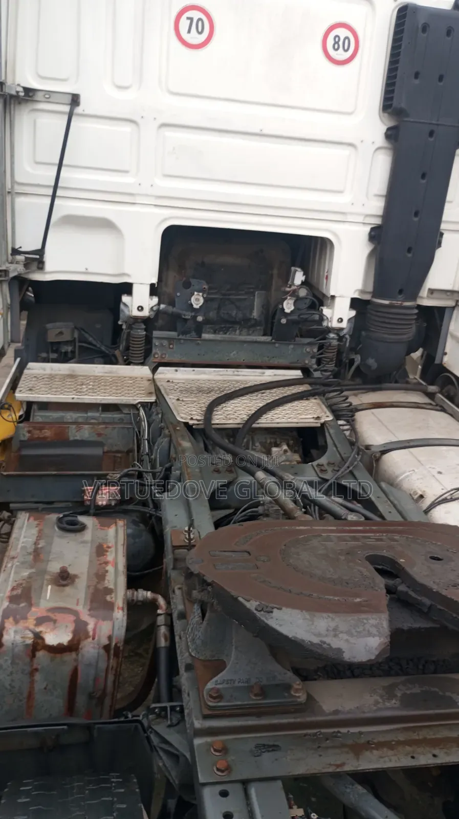 Clean Foreign-Used DAF XF 105 Tractor Unit / Heavy-Duty Trailer Head