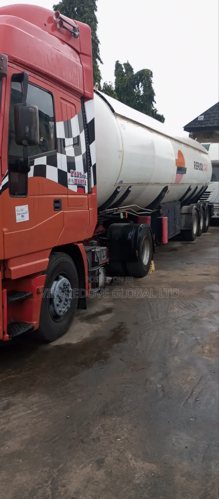 Truck Head Tractor Unit for Tanker Trailer