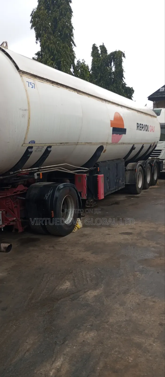 Truck Head Tractor Unit for Tanker Trailer