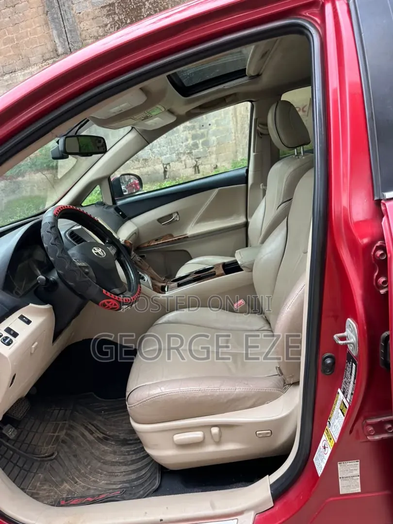Toyota Venza 2010 Red