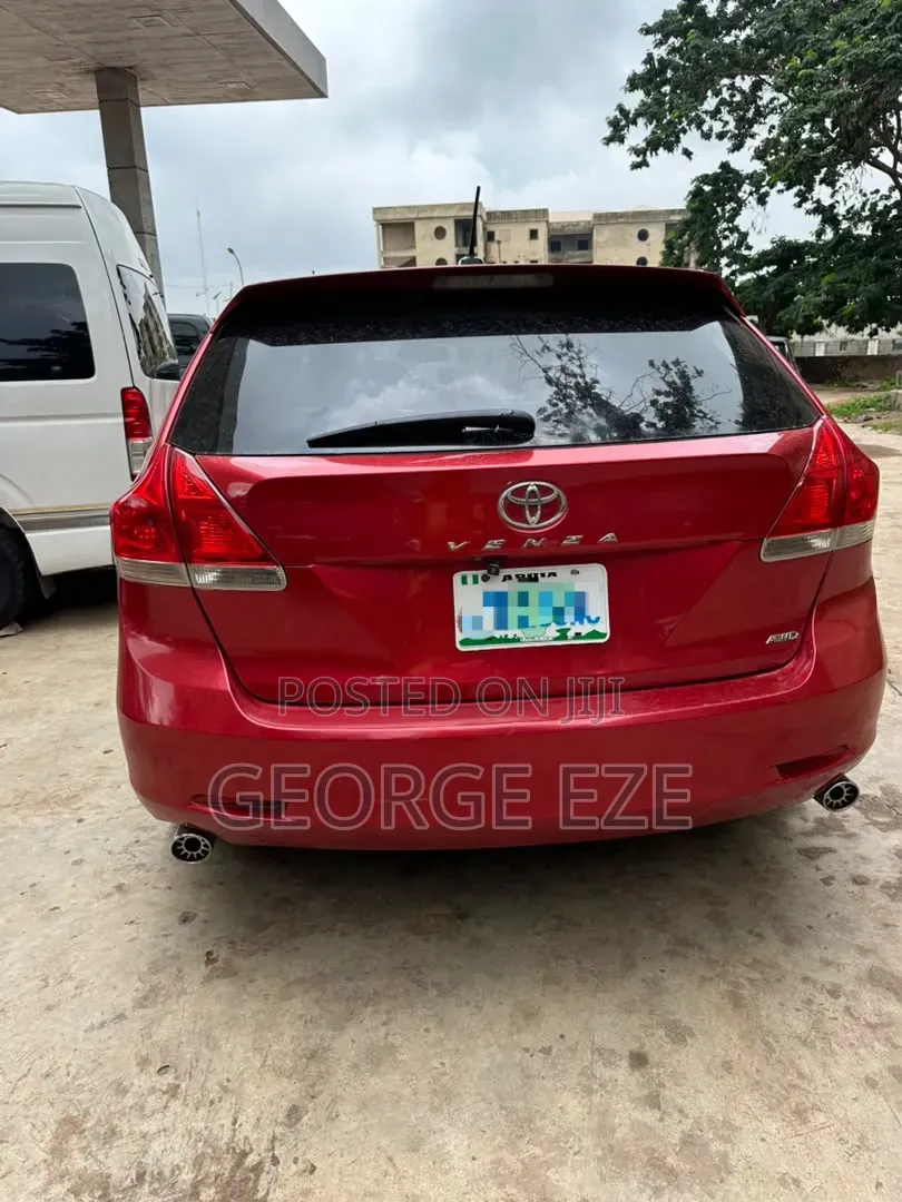Toyota Venza 2010 Red