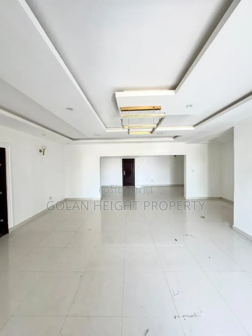 3bdrm Block of Flats in Jabi for rent