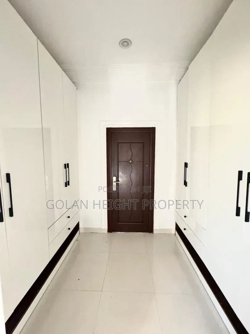 3bdrm Block of Flats in Jabi for rent