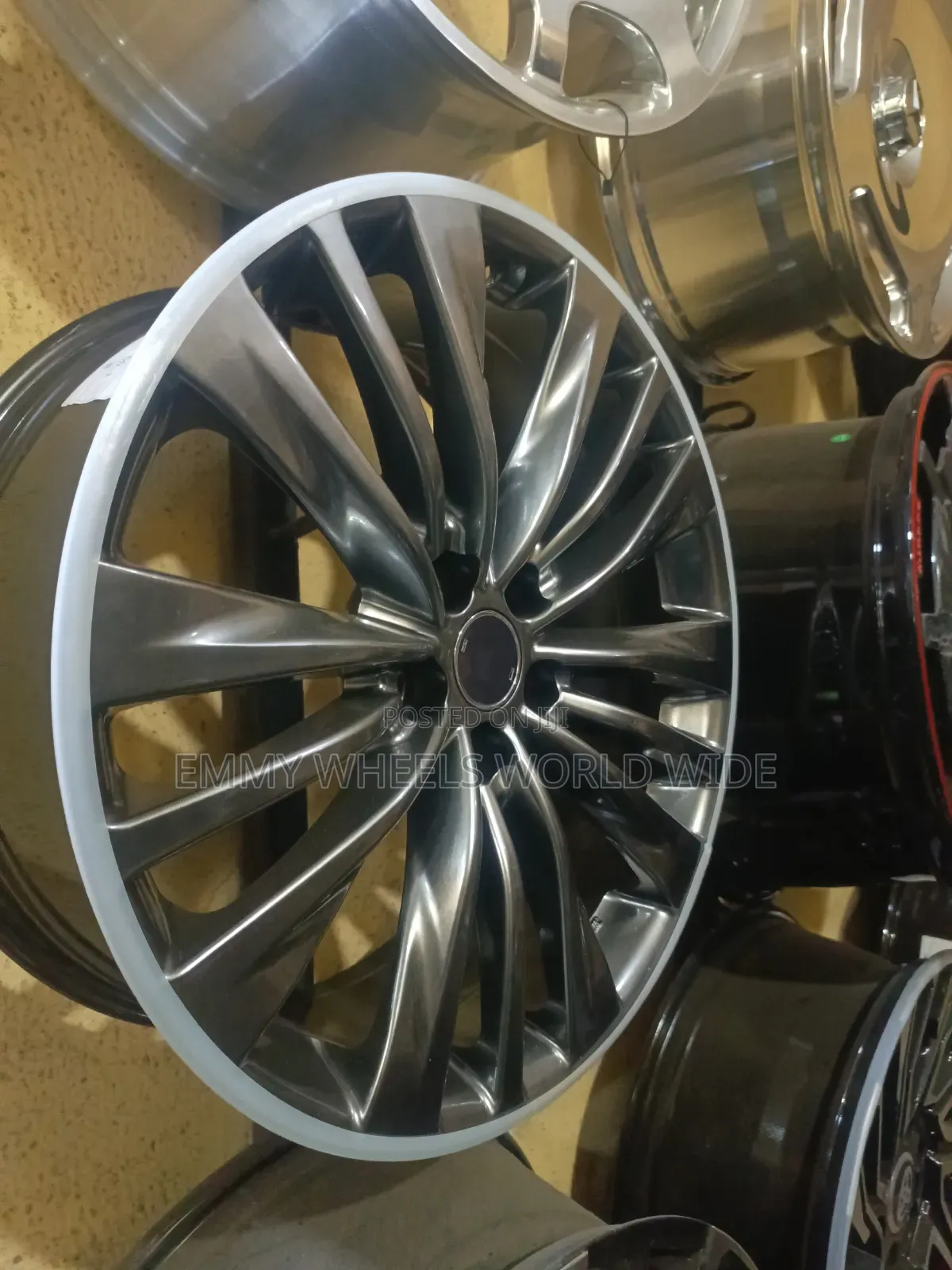 20inches for Toyota Highlander New model.l Grey Color