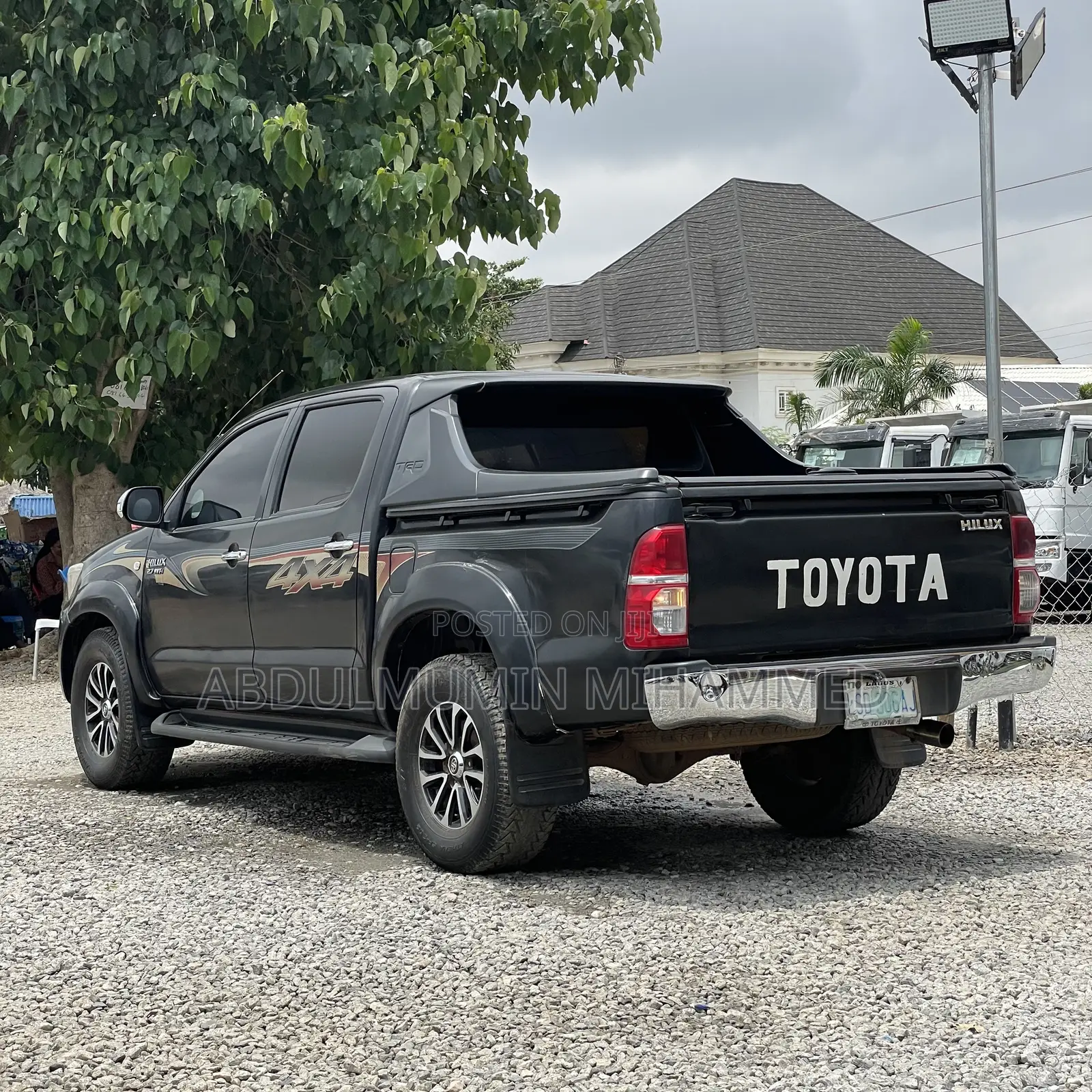 Toyota Hilux 2011 Black