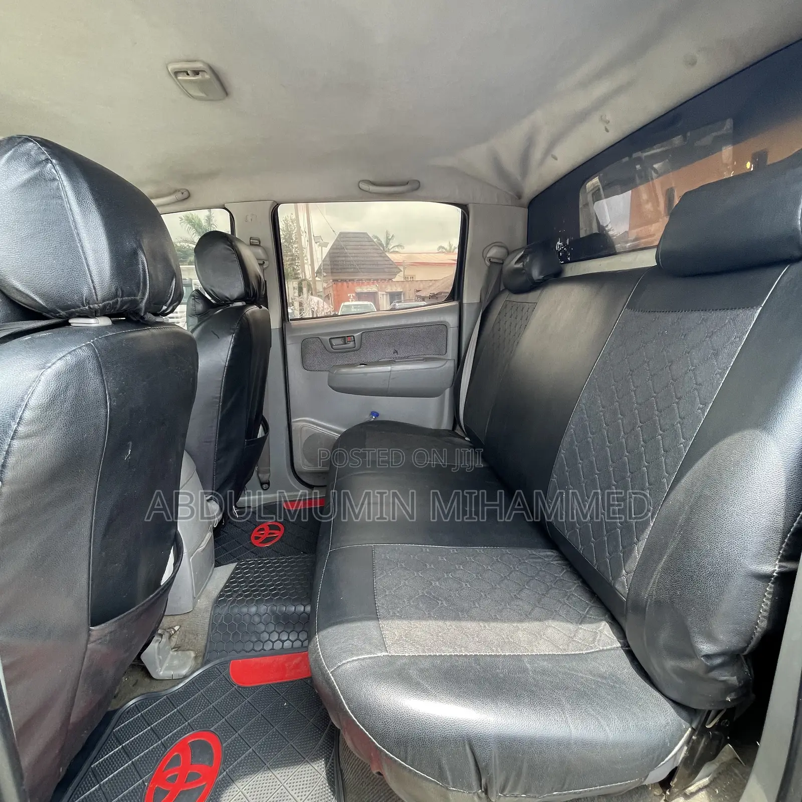 Toyota Hilux 2011 Black
