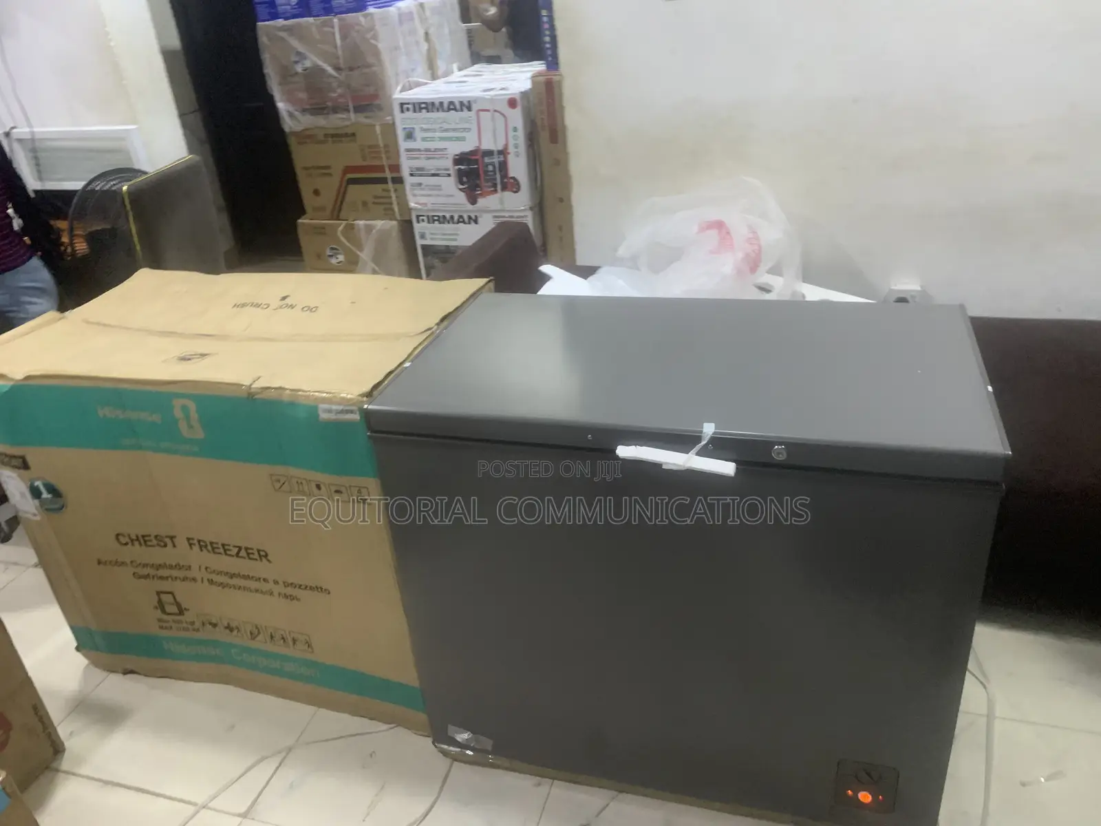 Hisense FC340SH 250L Deep Freezer With Easy Temperature Adjustment
