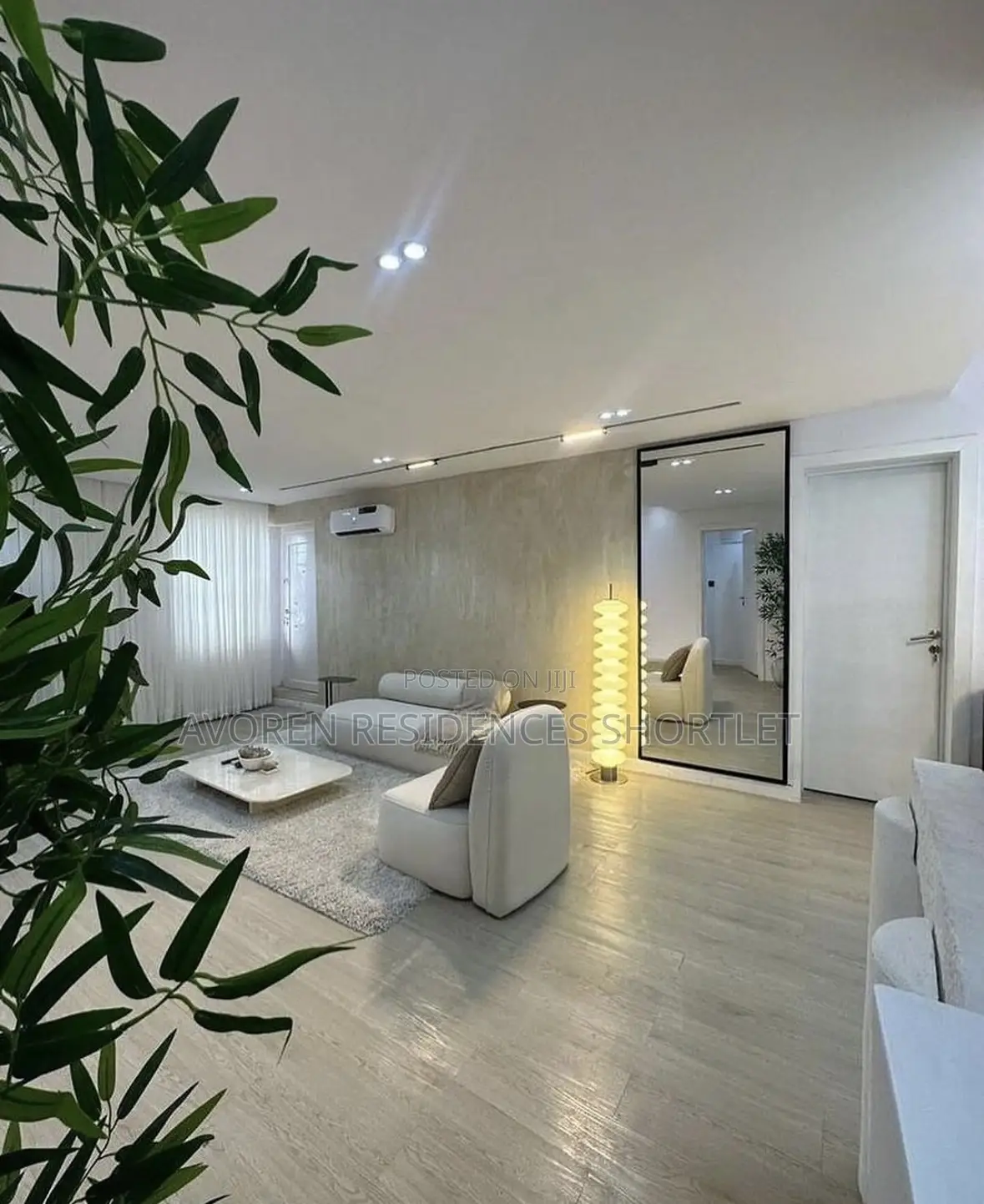 Luxurious One Bedroom Apartment in Admiralty Way