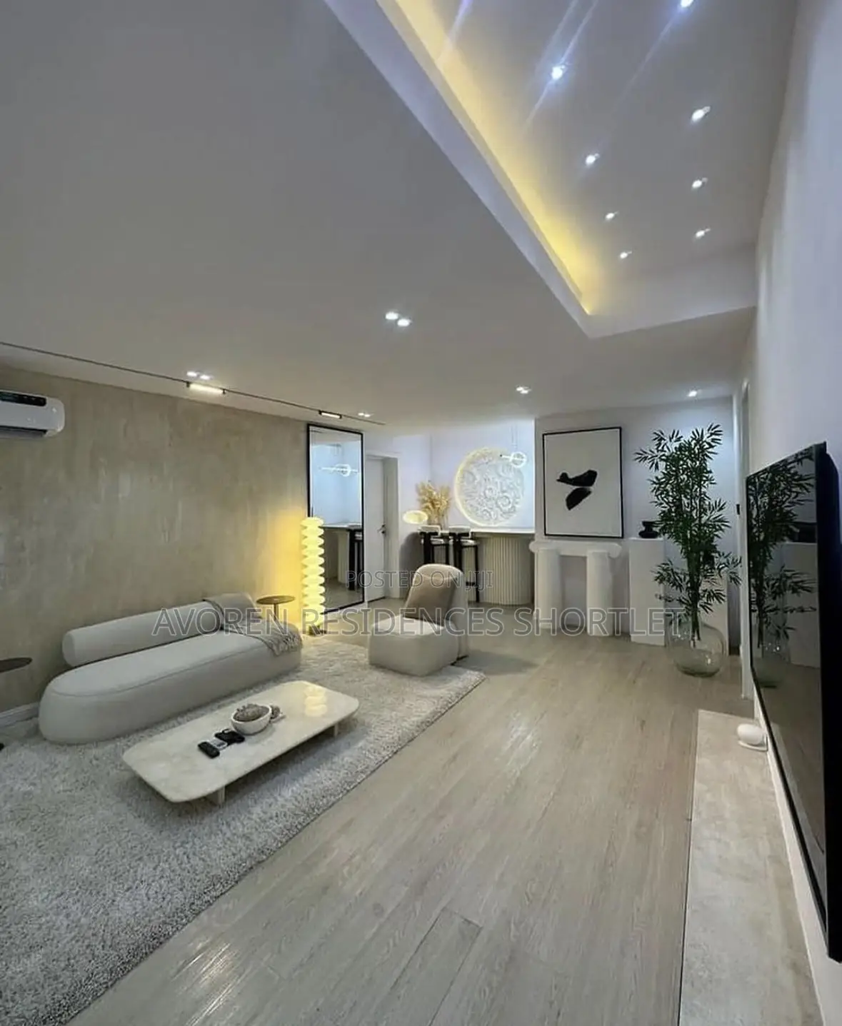 Luxurious One Bedroom Apartment in Admiralty Way