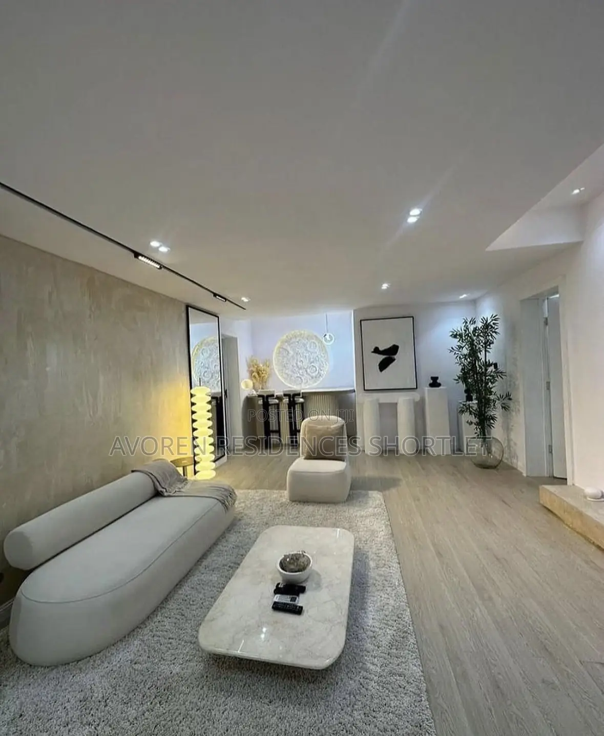 Luxurious One Bedroom Apartment in Admiralty Way