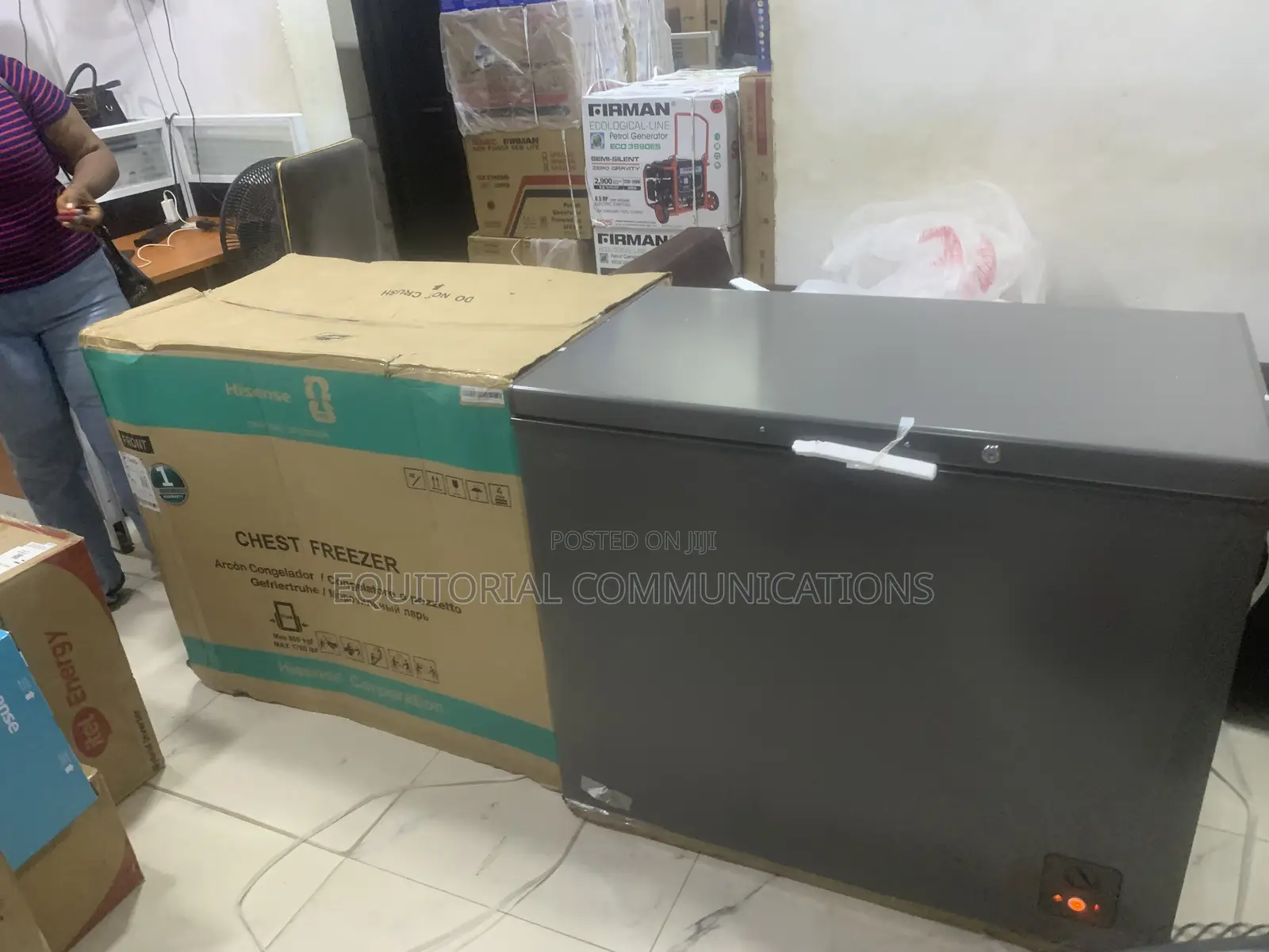 Hisense FC340SH 250L Chest Freezer for Convenient Food Organization