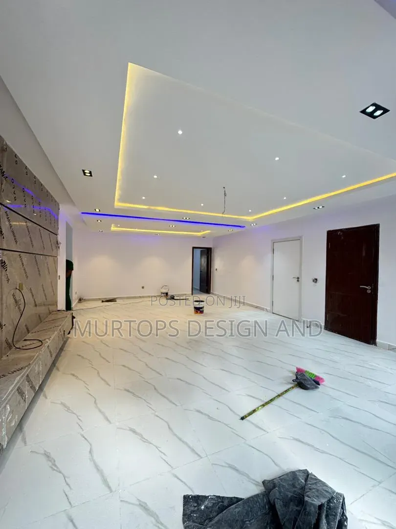 3bdrm Apartment in Papa Ajao / Surulere for Sale