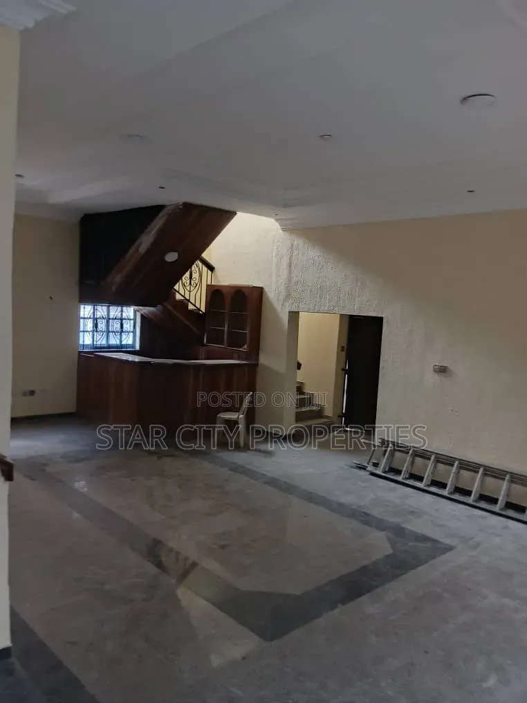 6bdrm Duplex in Ikeja Lagos, Adeniyi Jones for rent