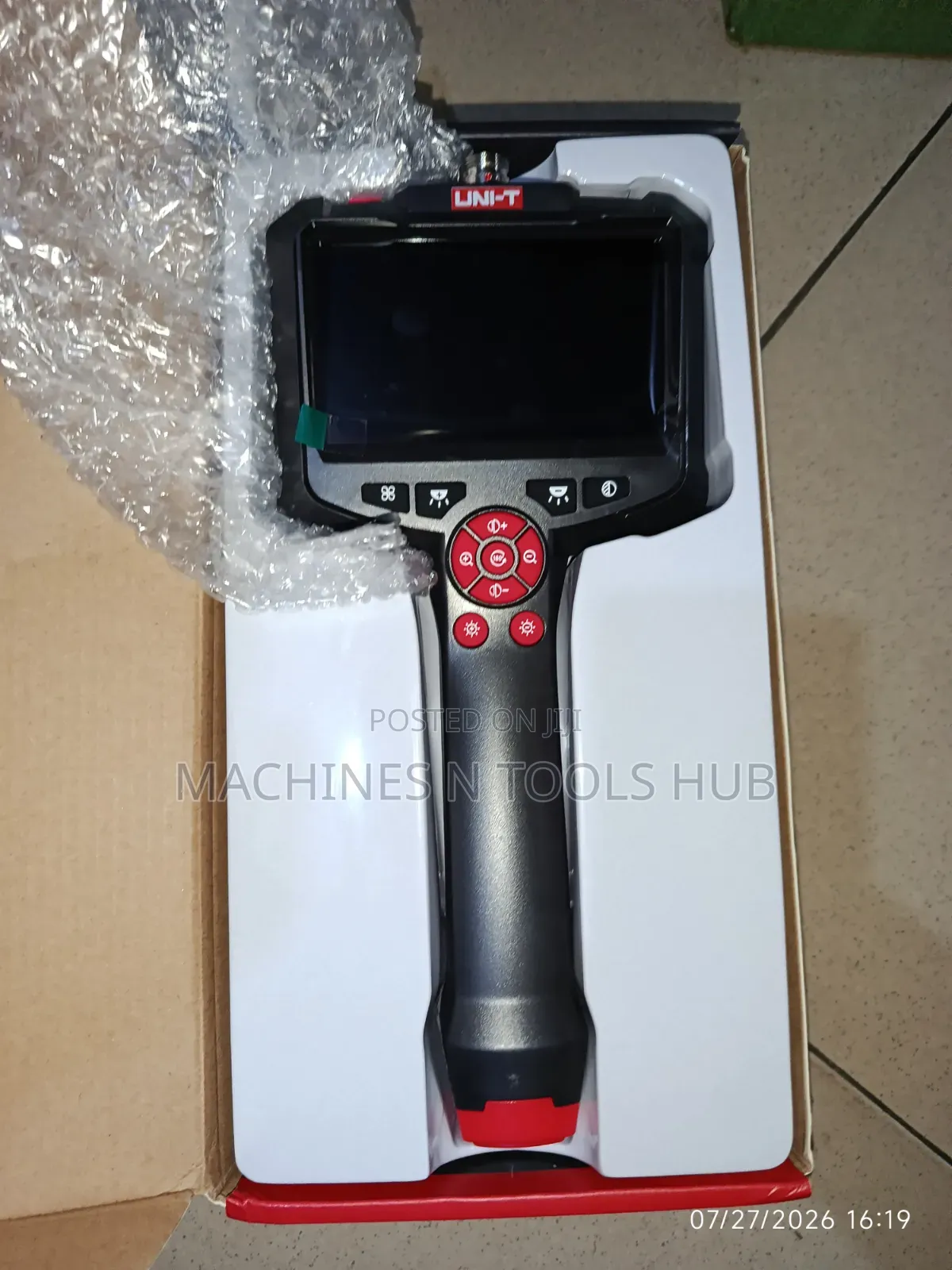 UNI-T UT665P Handheld Industrial Borescope.