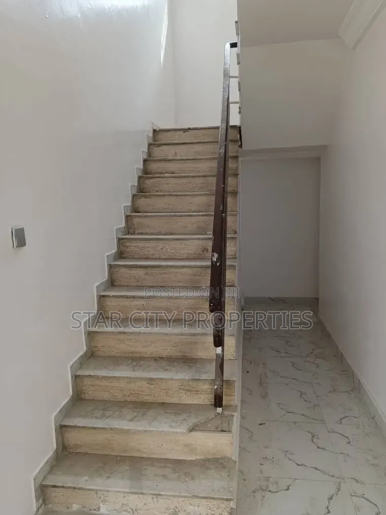 4bdrm Duplex in Ikeja Lagos, Adeniyi Jones for rent