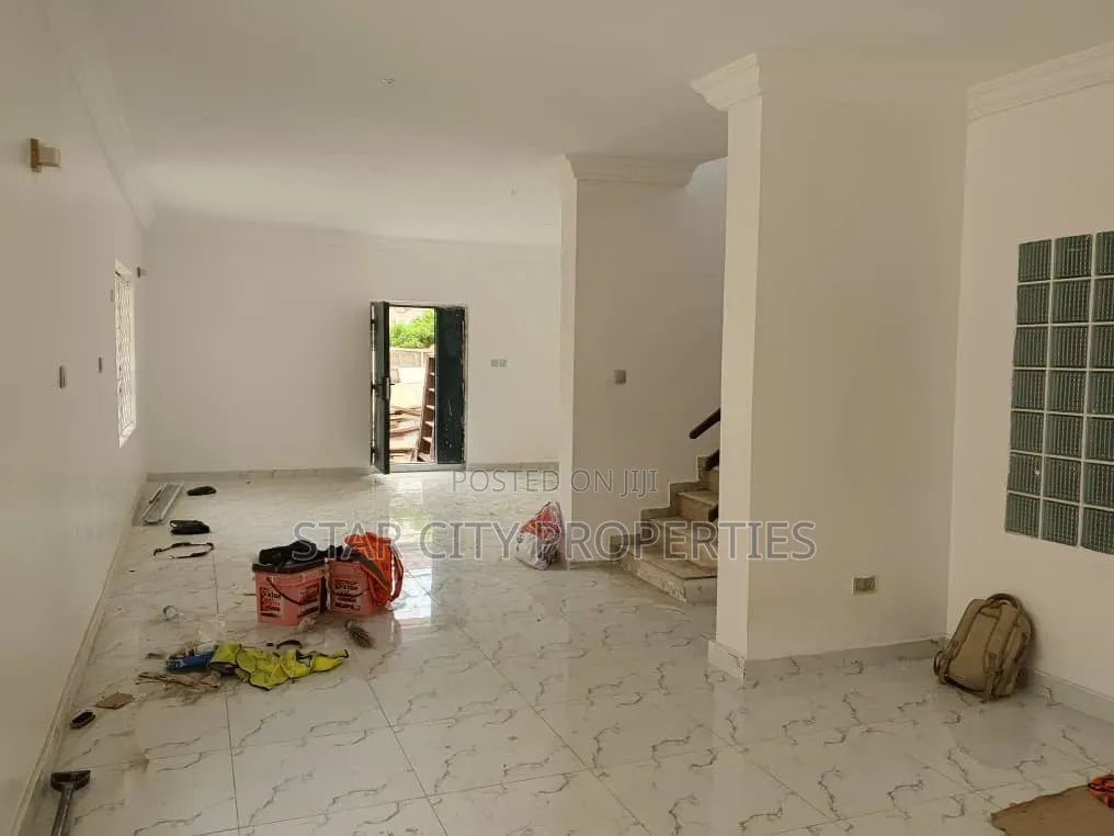 4bdrm Duplex in Ikeja Lagos, Adeniyi Jones for rent