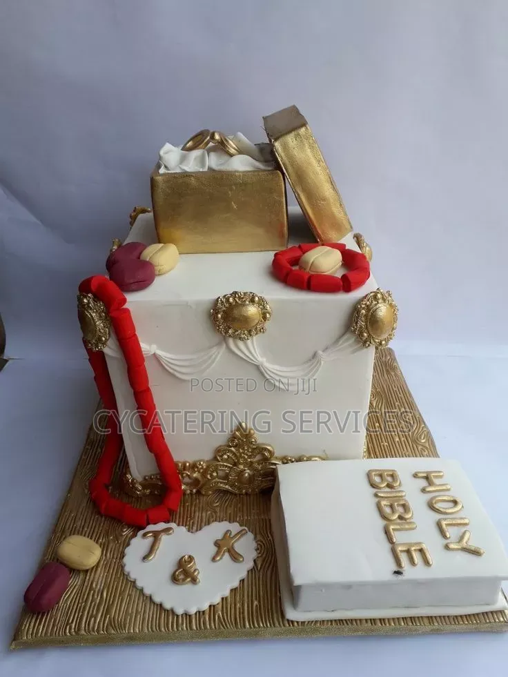 Affordable Luxury Traditional Wedding Cakes