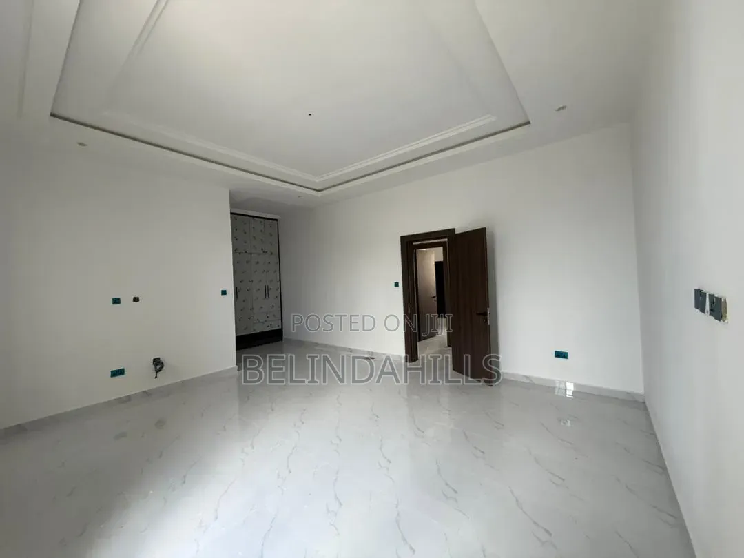 4bdrm Townhouse/Terrace in Apo Resettlement for sale