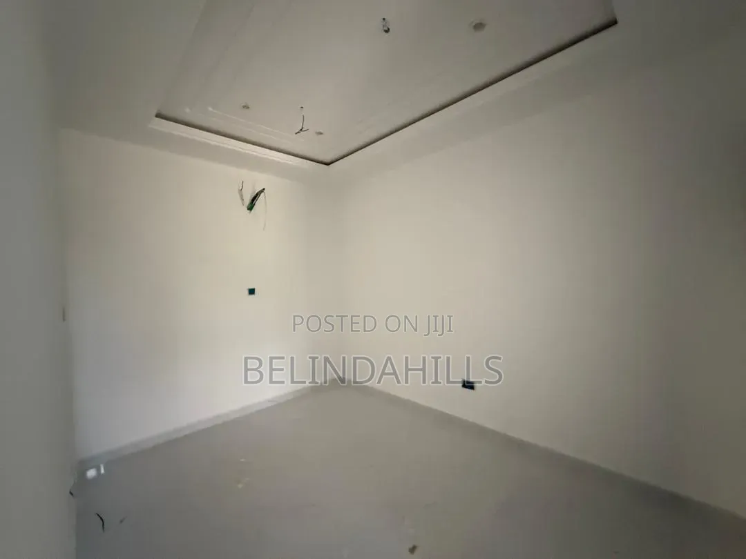 4bdrm Townhouse/Terrace in Apo Resettlement for sale