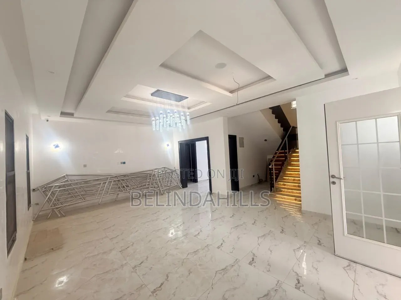 5bdrm Townhouse/Terrace in Apo Resettlement for sale