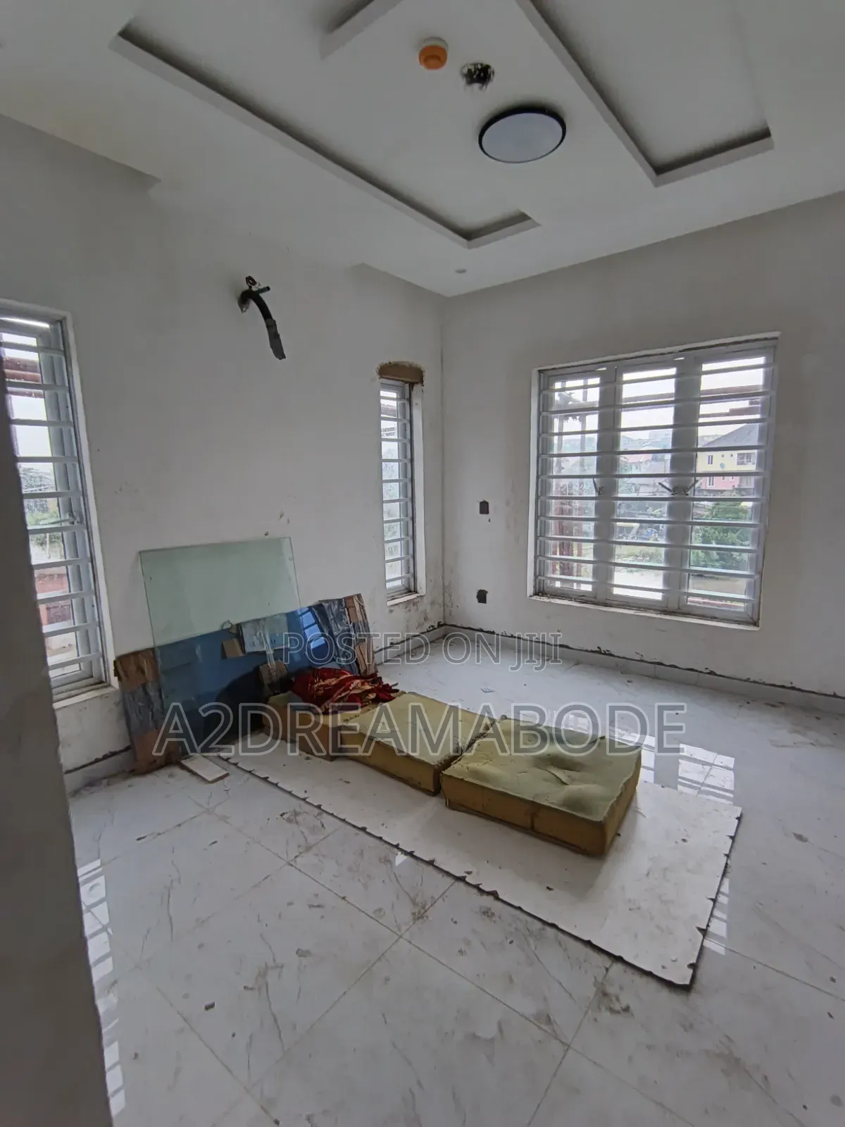 5bdrm Duplex in Gbagada, Millenuim/UPS for sale