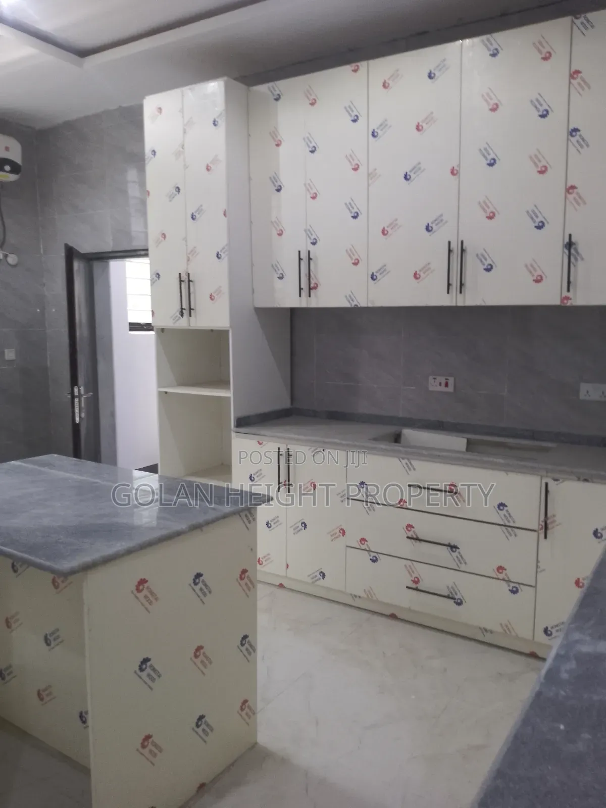 3bdrm Block of Flats in Jahi Gilmore for rent