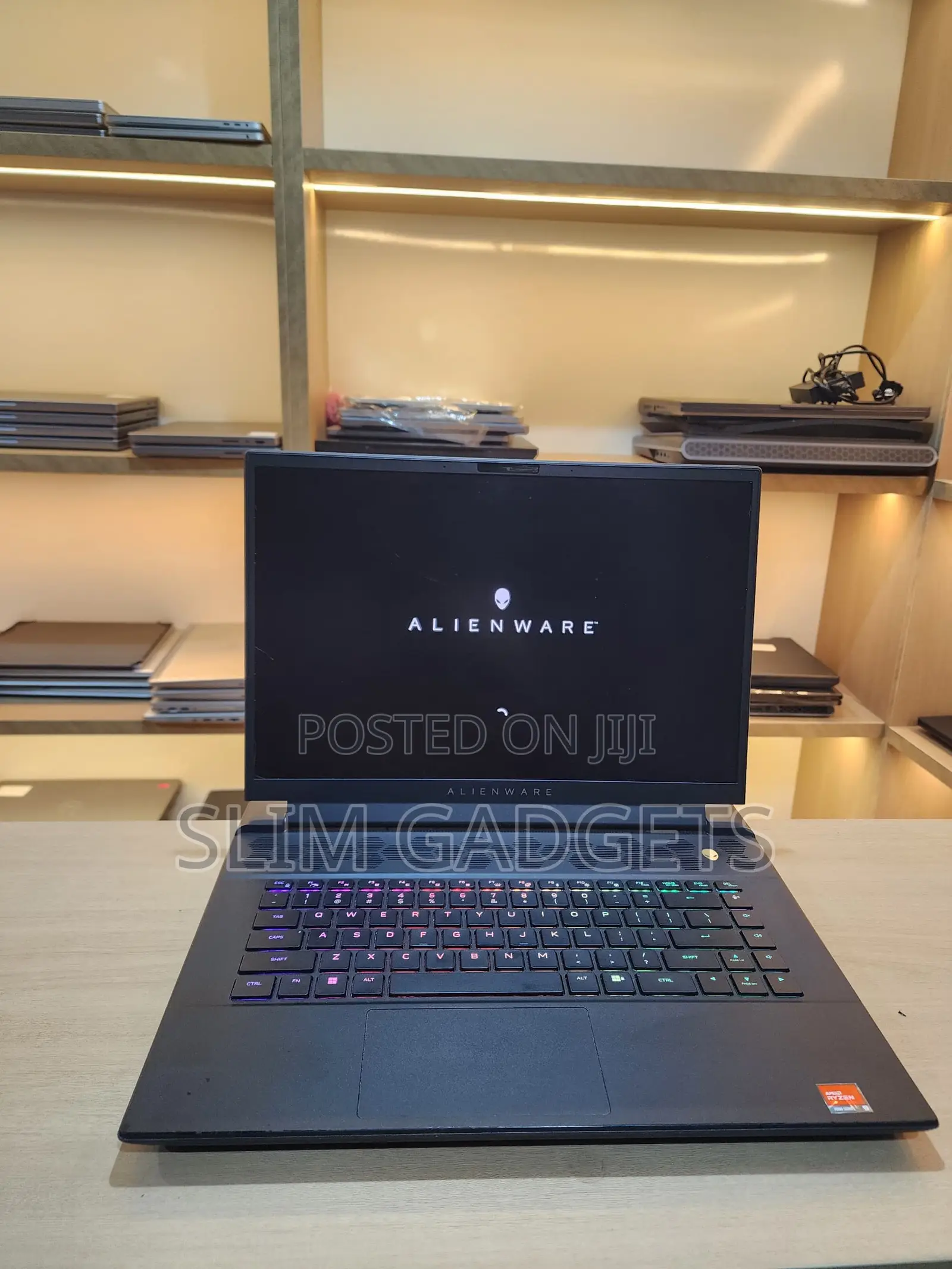 Laptop Alienware M16 R1 16GB AMD Ryzen 9 SSD 1T