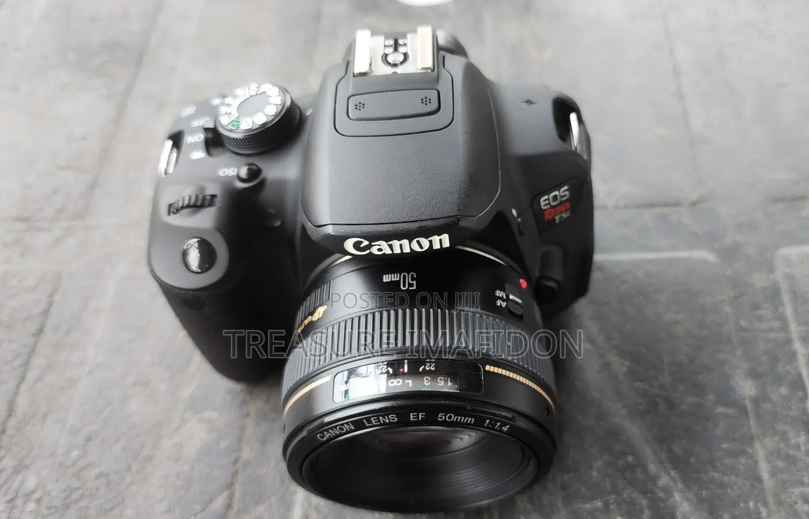 Canon 700d/T5i DSLR Camera + 50mm F/1.4 Lens