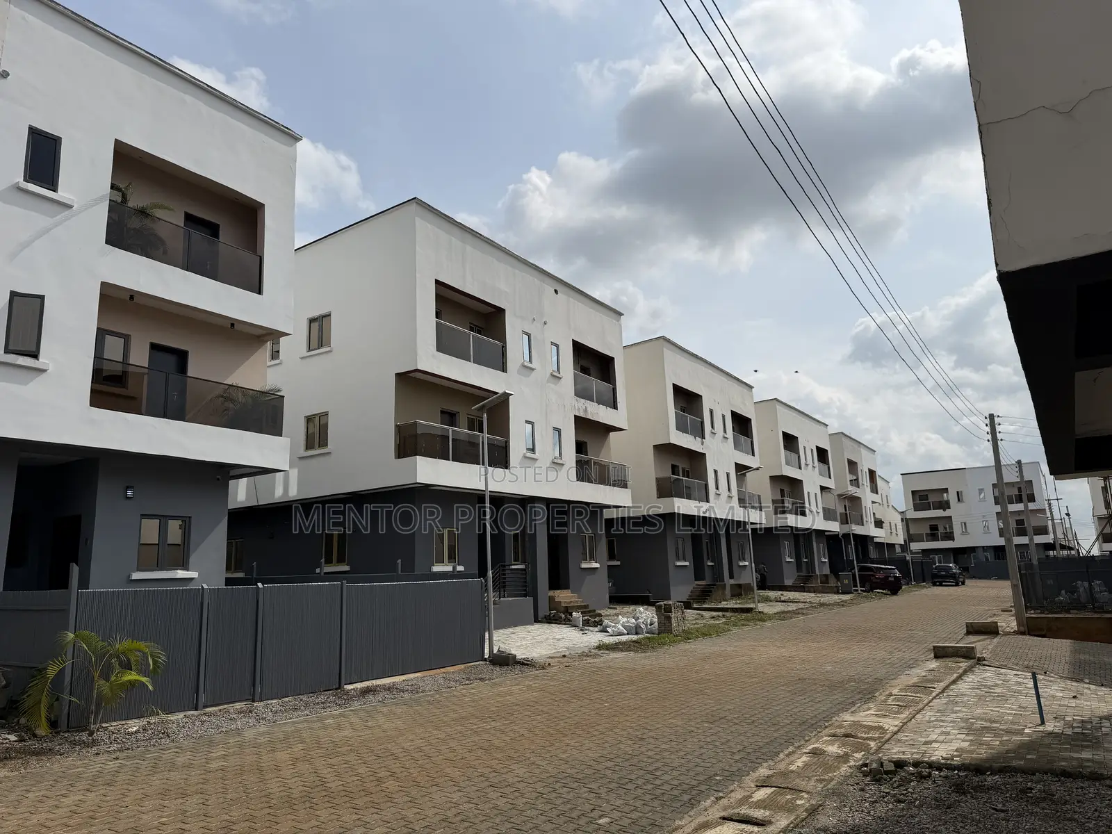 3bdrm Block of Flats in Paradise Estate, Katampe (Main) for rent