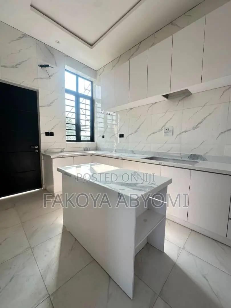 3bdrm Duplex in Orchid, Lekki Phase 2 for sale