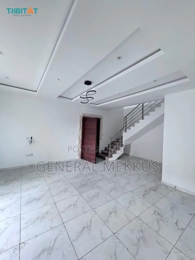 2bdrm Maisonette in Ambiance Height for sale