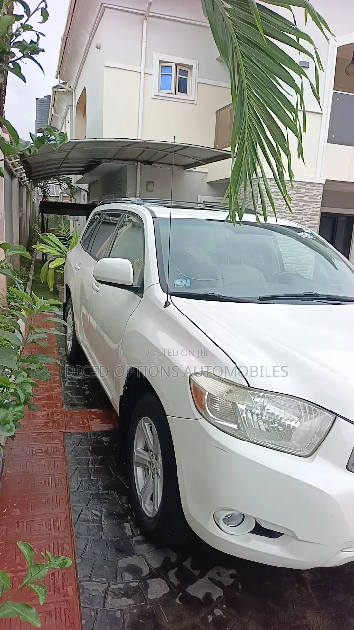 Toyota Highlander Base 2009 White